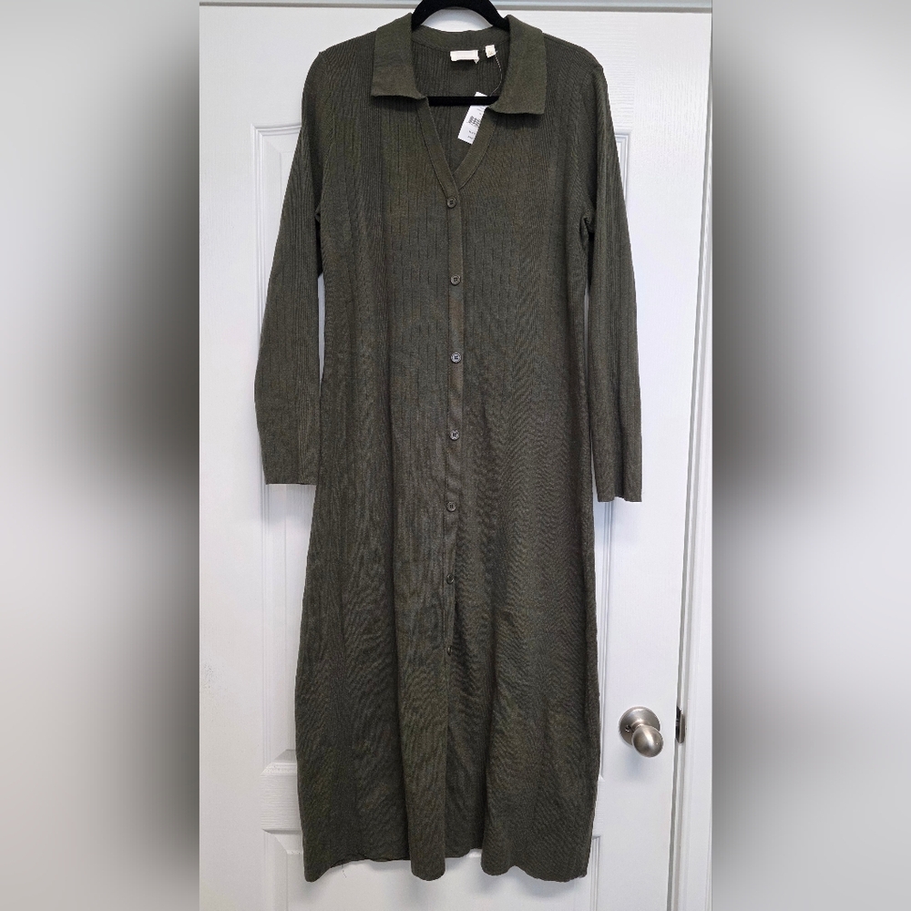 Elegant Olive Green Button-Up Sweater Dress